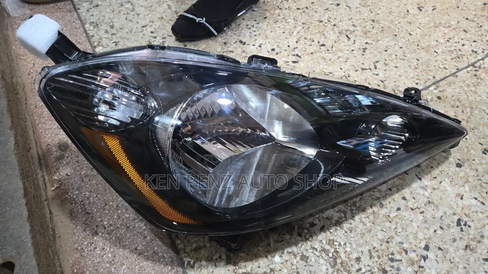 Honda Fit 2009 - 2010 Headlamp