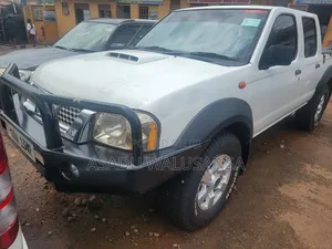 Nissan Hardbody 2002 White