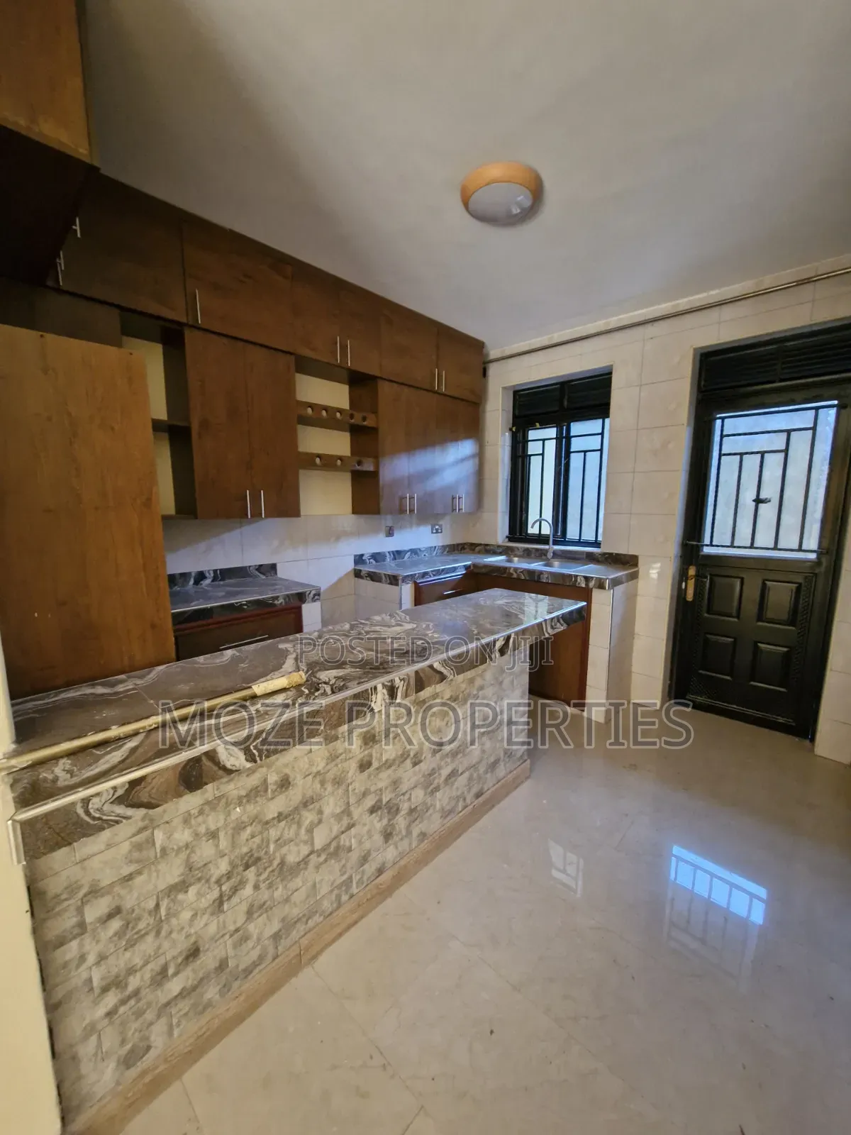 3bdrm Apartment in Naalya Kimbeja, Central Division for rent