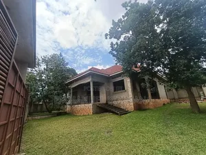 3bdrm Bungalow in Bulindo, Central Division for sale