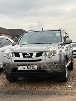 Nissan X-Trail 2.0 Petrol XE 2012 Silver