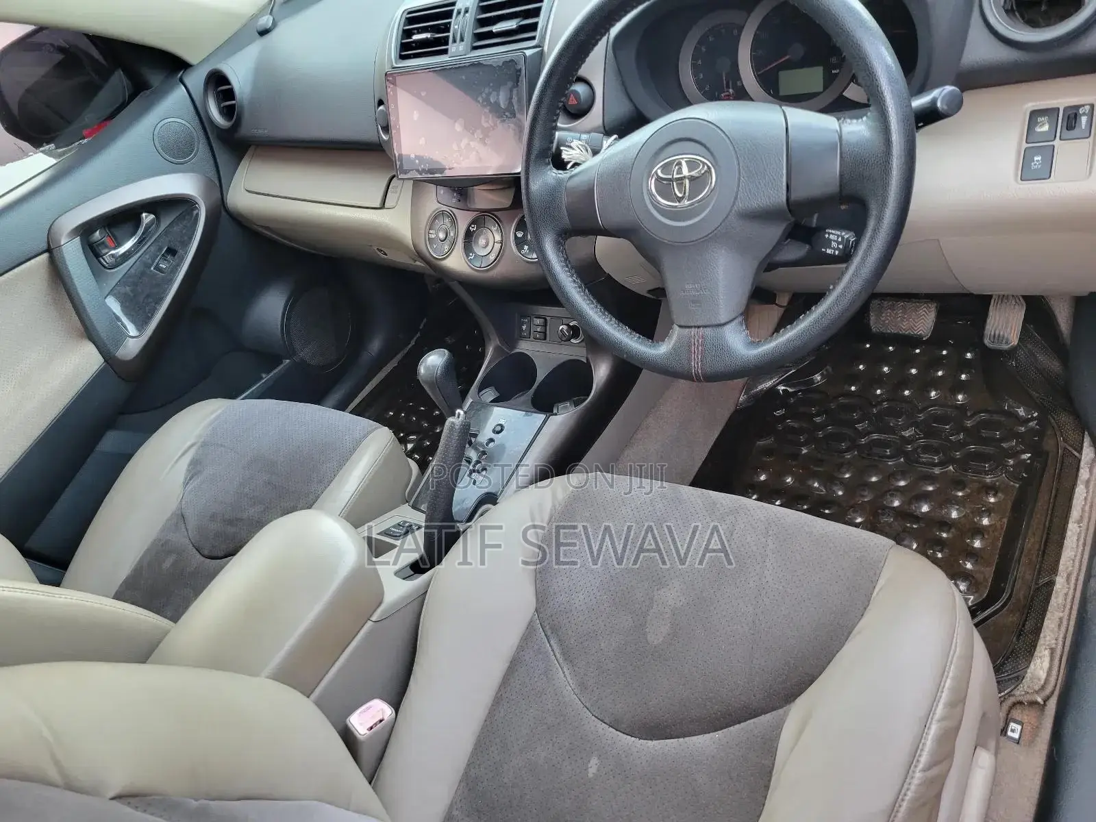 Toyota Vanguard 2010 Black