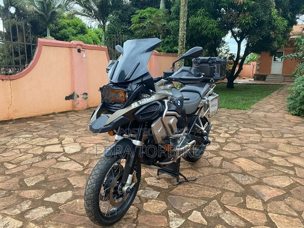 BMW R1250GS 2022 Green