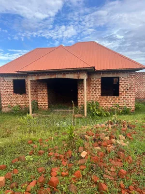 2bdrm Mansion in Buwambo, Central Division for sale