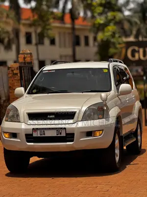Toyota Land Cruiser Prado 2010 White