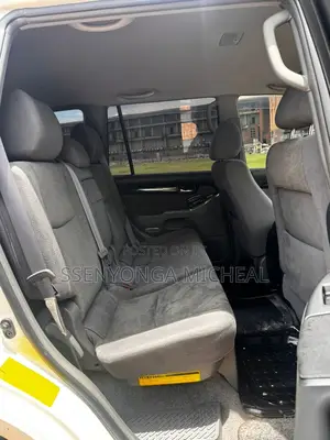 Toyota Land Cruiser Prado 2010 White