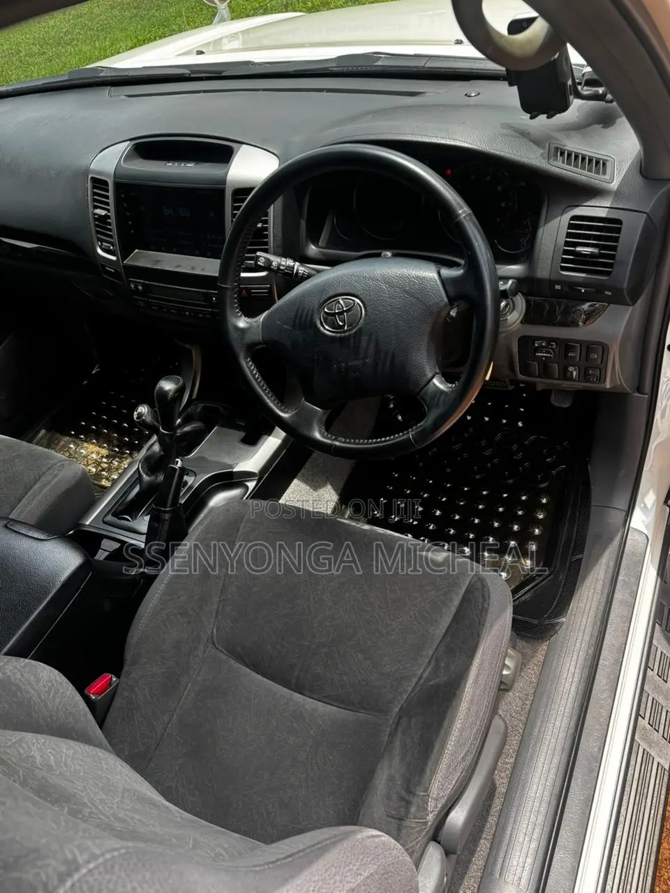 Toyota Land Cruiser Prado 2010 White