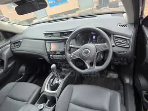 Nissan X-Trail 2.0 Petrol FWD 2018 Black