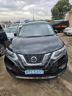 Nissan X-Trail 2.0 Petrol FWD 2018 Black