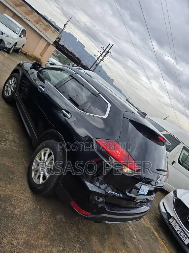 Nissan X-Trail 2.0 Petrol FWD 2018 Black