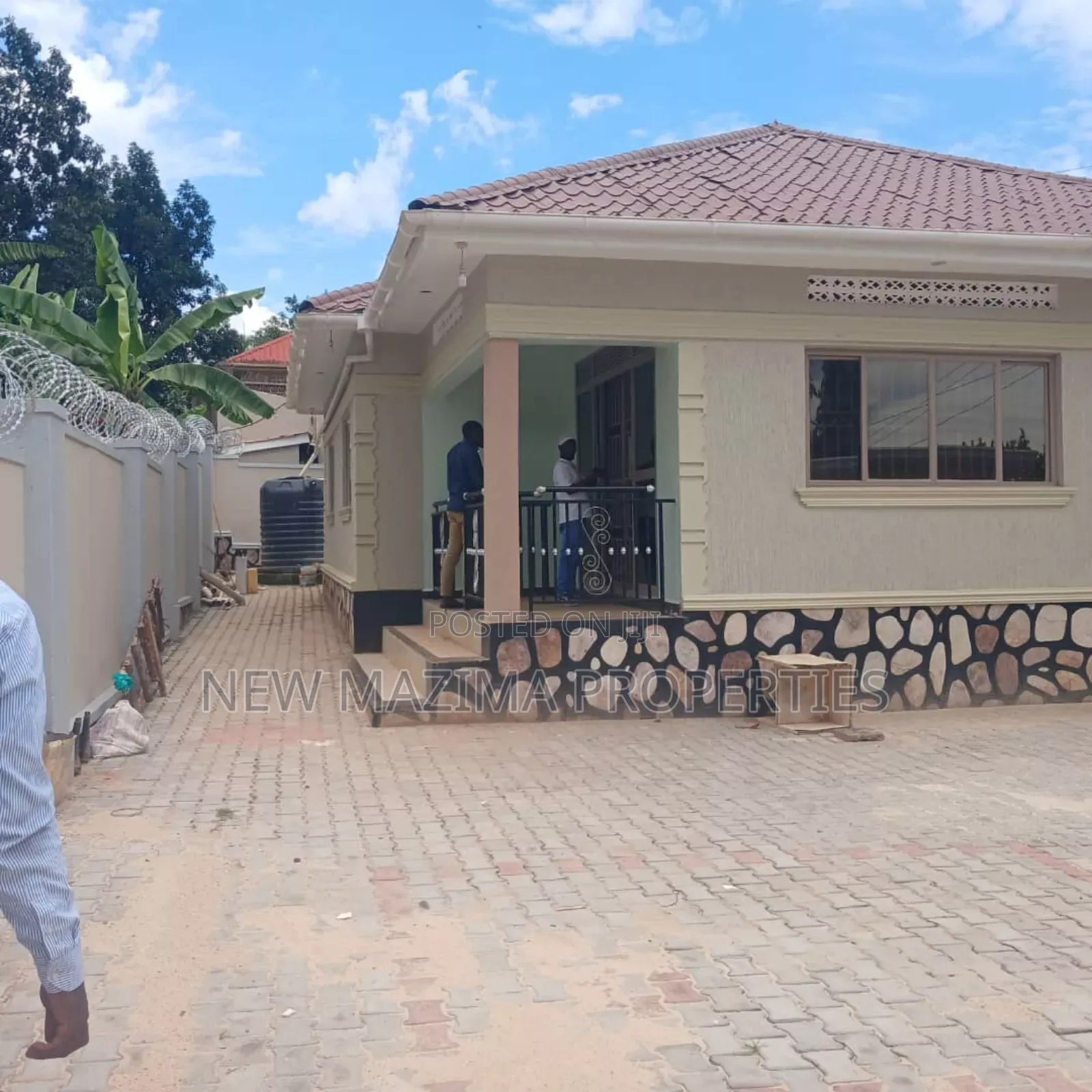 4bdrm Bungalow in Nansana Town, Central Division for sale