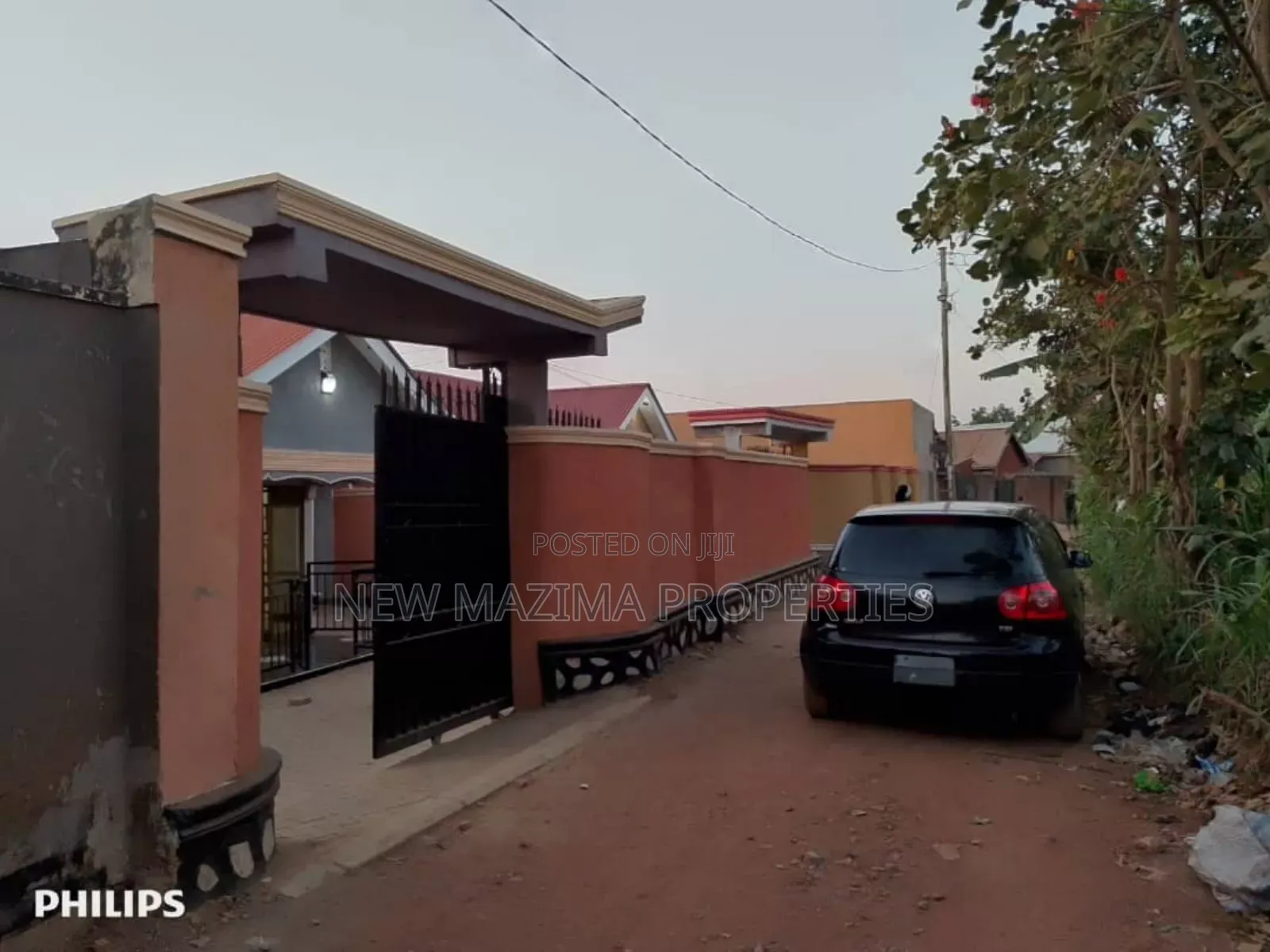 3bdrm Bungalow in Nansana Town, Central Division for sale