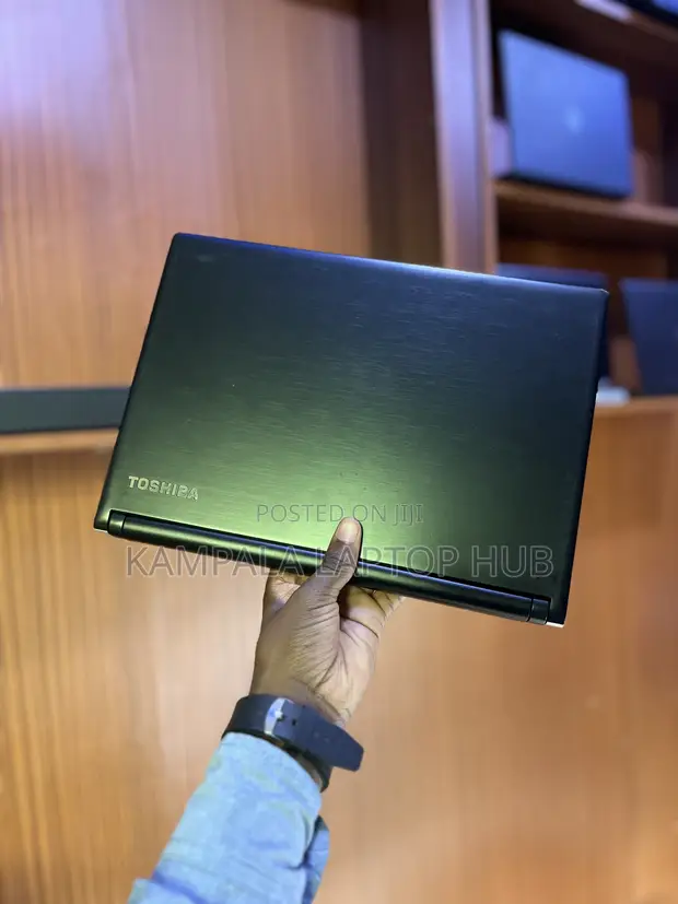 Laptop Toshiba Dynabook R634/M 4GB Intel Core i5 SSD 128GB