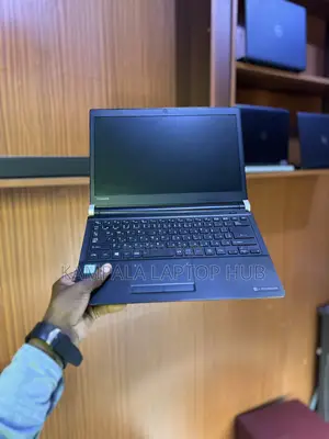 Laptop Toshiba Dynabook t552 8GB Intel Core i5 SSD 256GB