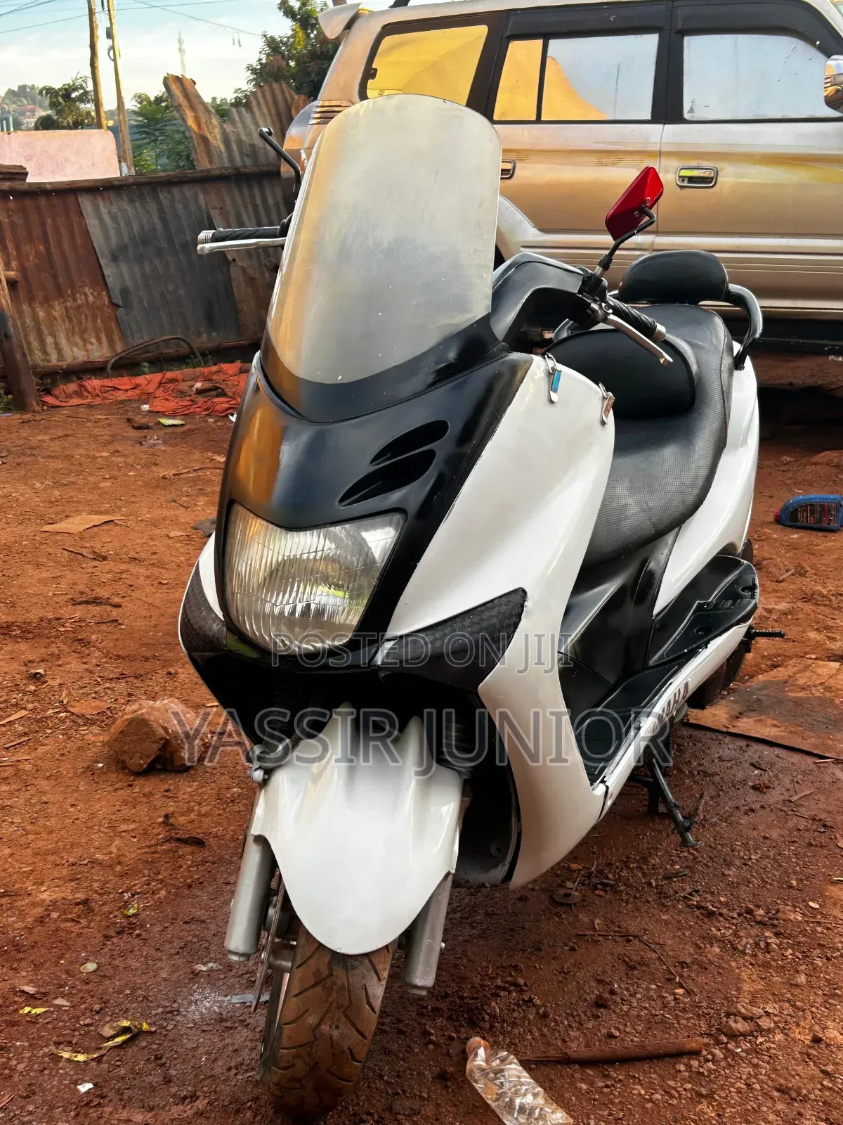 Yamaha Majesty 2018 White