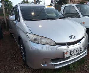 Toyota Wish 2011 Silver