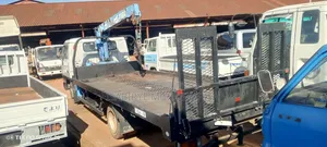 Mitsubishi Canter 1987 White