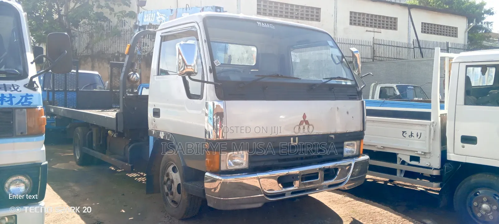 Mitsubishi Canter 1987 White