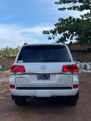 Toyota Land Cruiser 3.3 Diesel 4WD 2021 White
