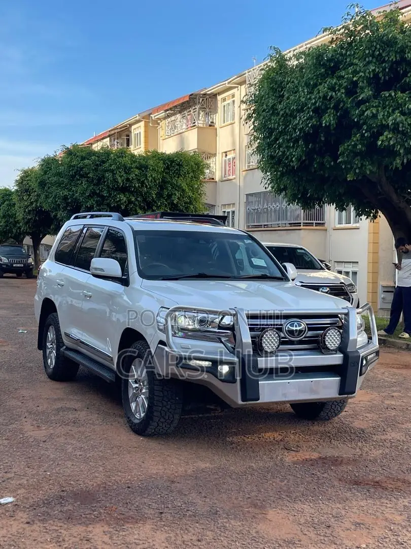 Toyota Land Cruiser 3.3 Diesel 4WD 2021 White