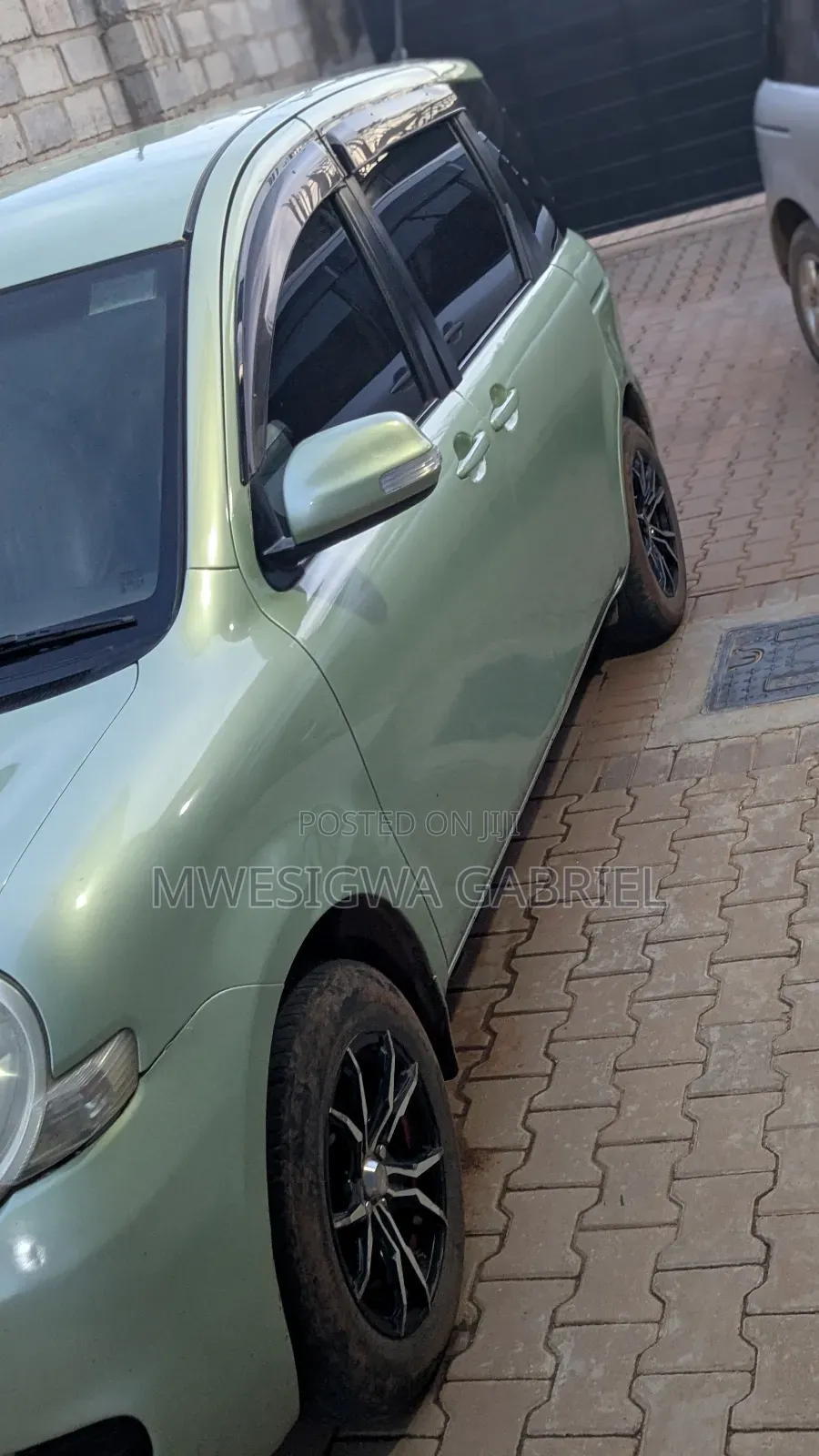 Toyota Sienta 1.5 FWD 2009 Green