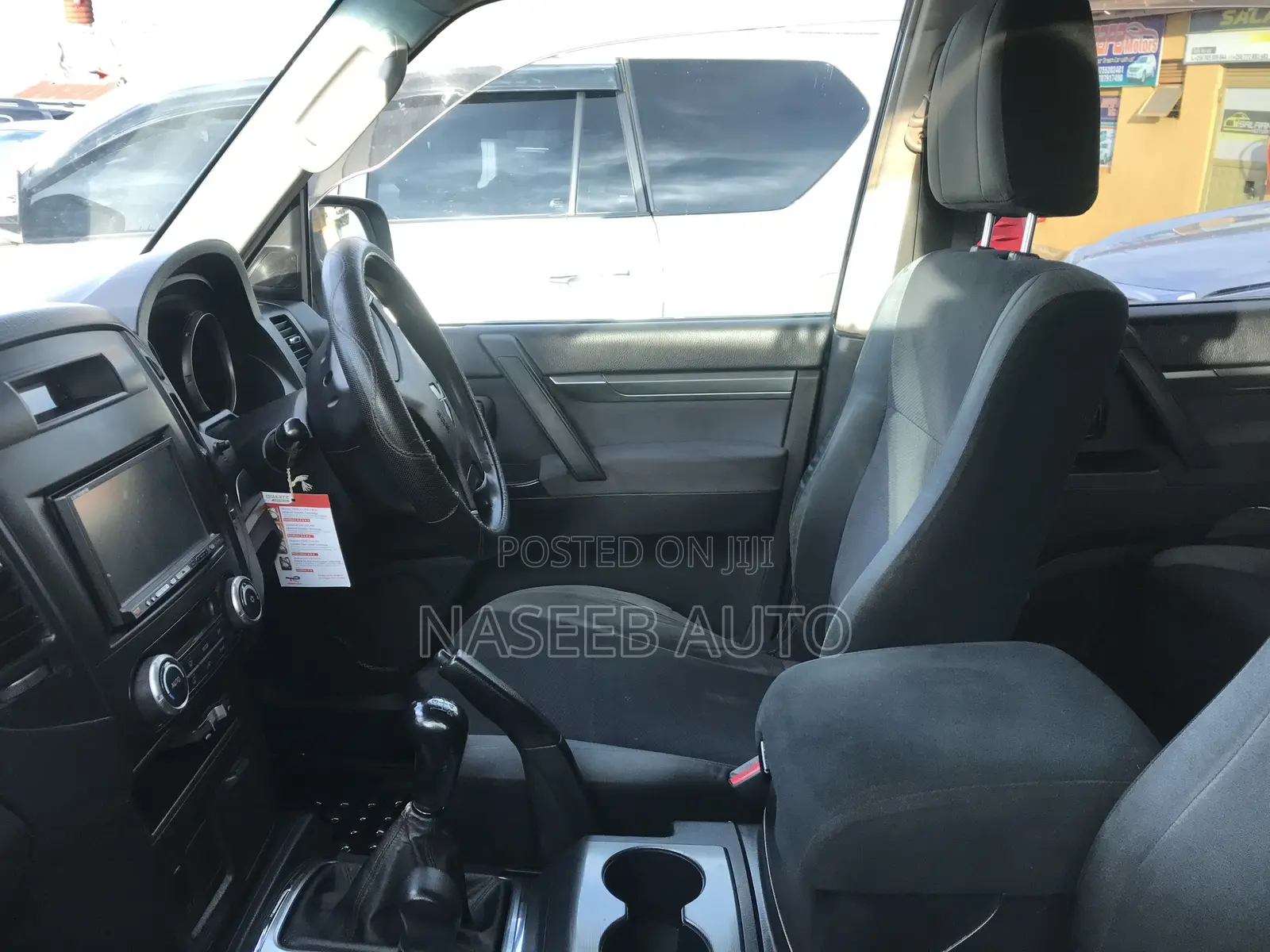 Mitsubishi Pajero 2010 Silver