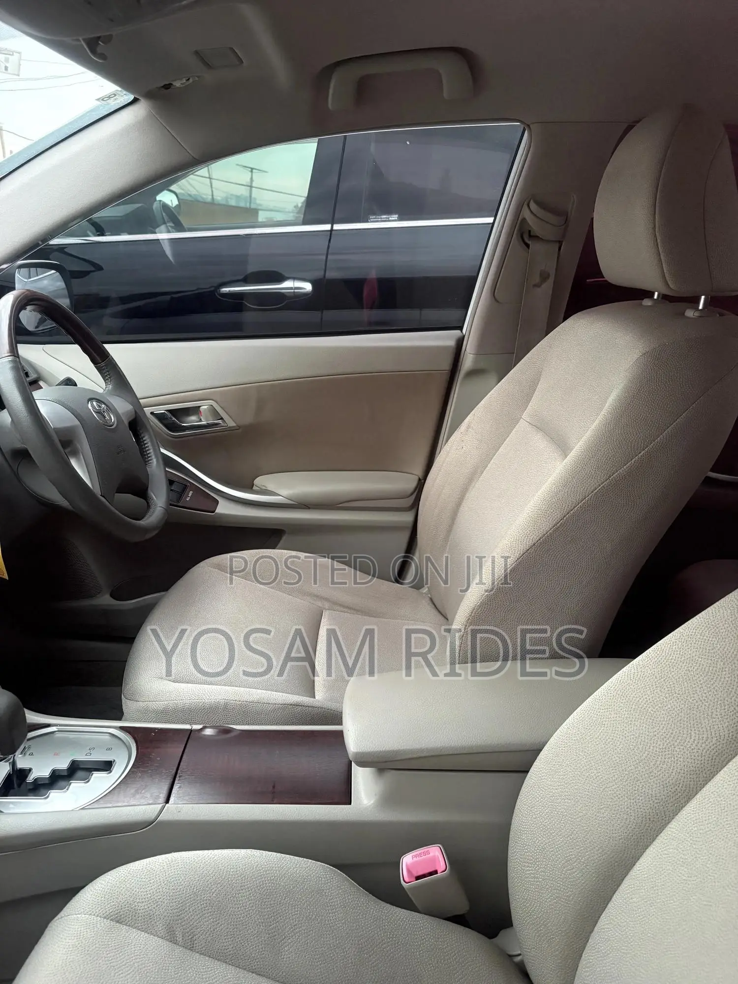 Toyota Premio 1.8 FWD 2013 White