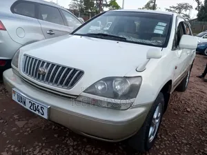 Toyota Harrier 1998 White
