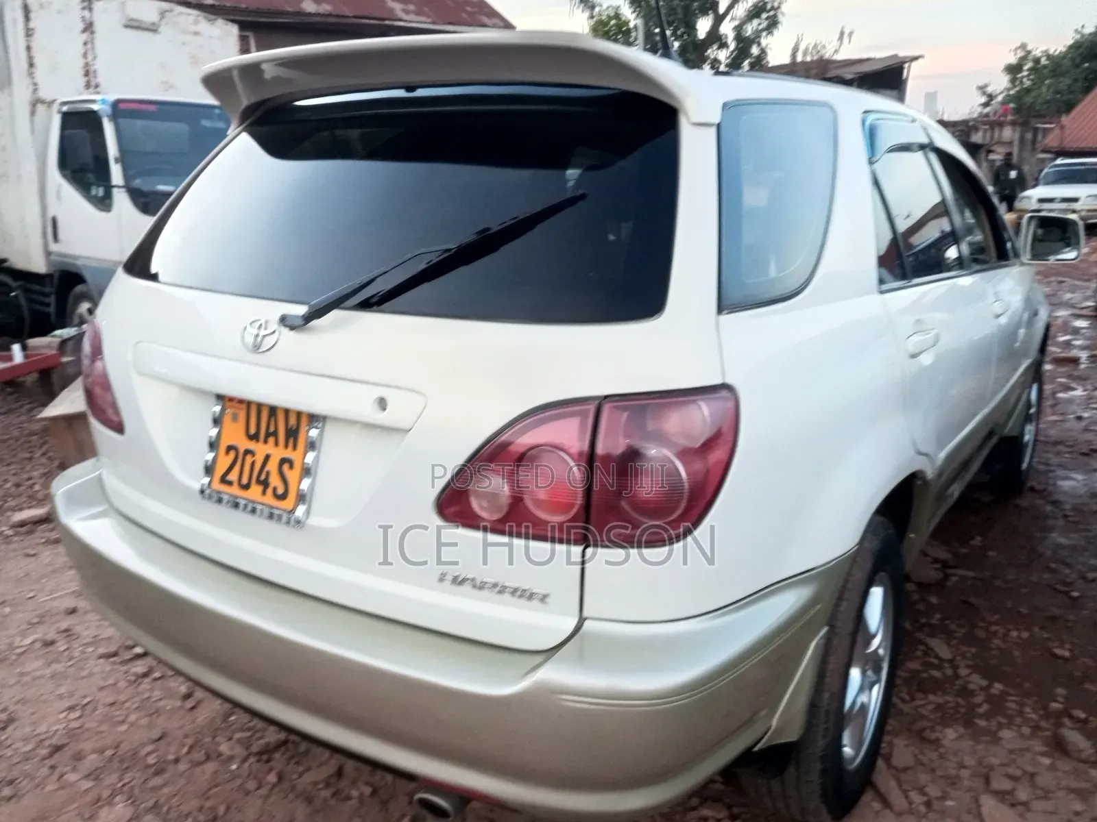 Toyota Harrier 1998 White