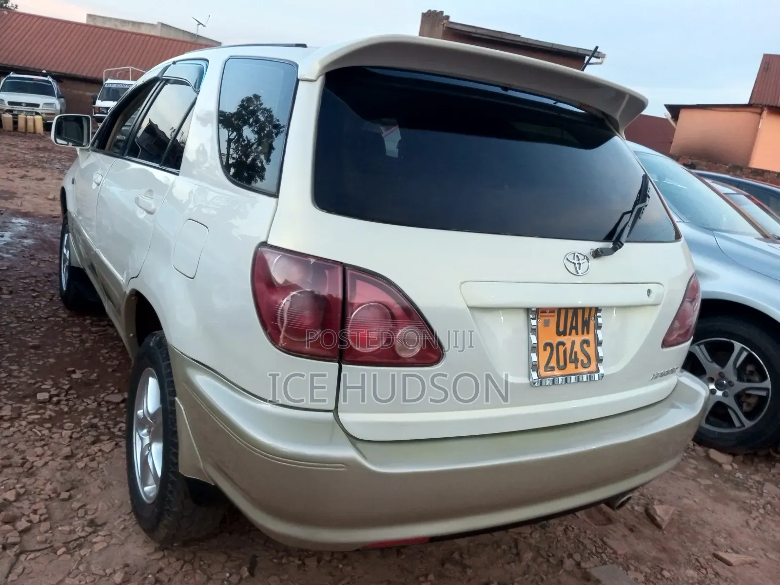 Toyota Harrier 1998 White