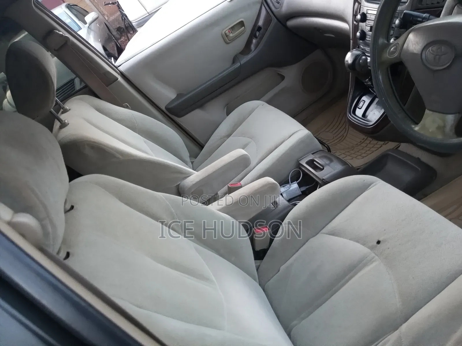 Toyota Harrier 1998 White