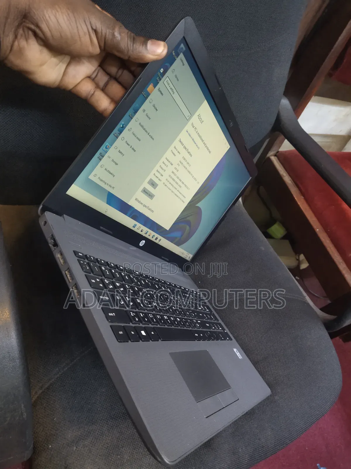 Laptop HP 250 G7 4GB Intel Core i3 HDD+SSD 256GB