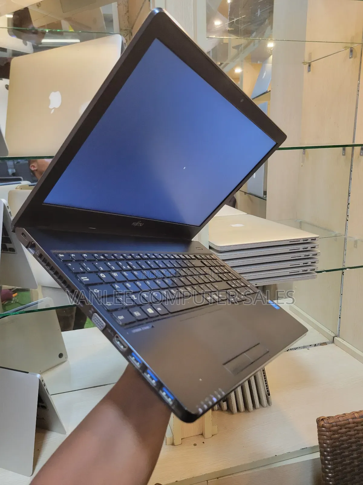 Laptop Fujitsu Lifebook A544 4GB Intel Core i3 HDD 320GB