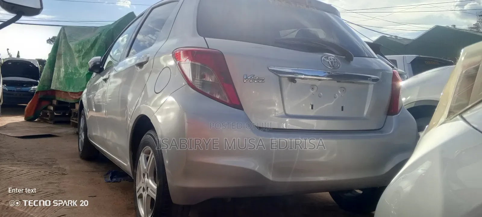 Toyota Vitz 1.0 FWD 3dr 2012 Silver