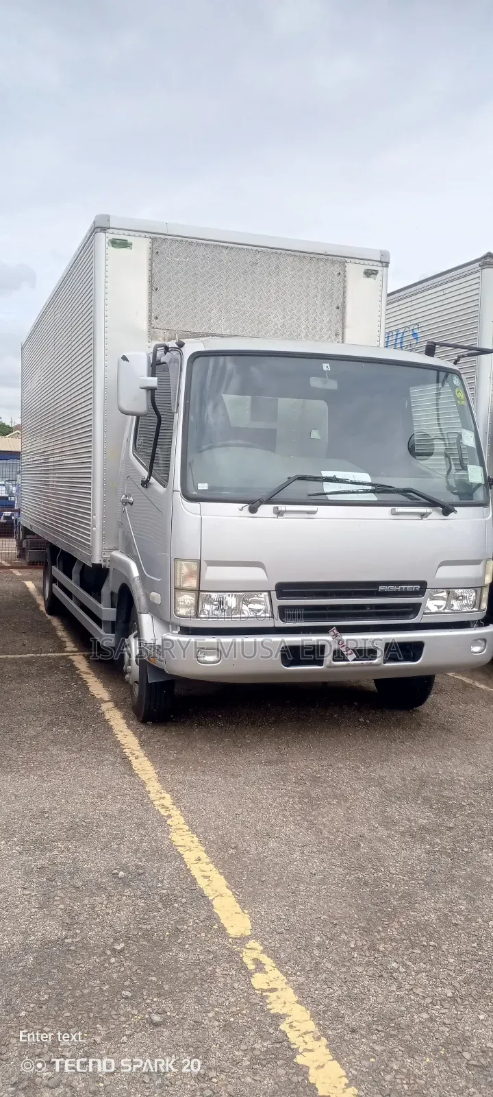 Canter Box Body 4 D 32 Engine