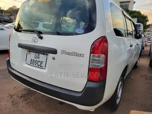 Toyota Probox 1.5 DX 4WD 2013 White
