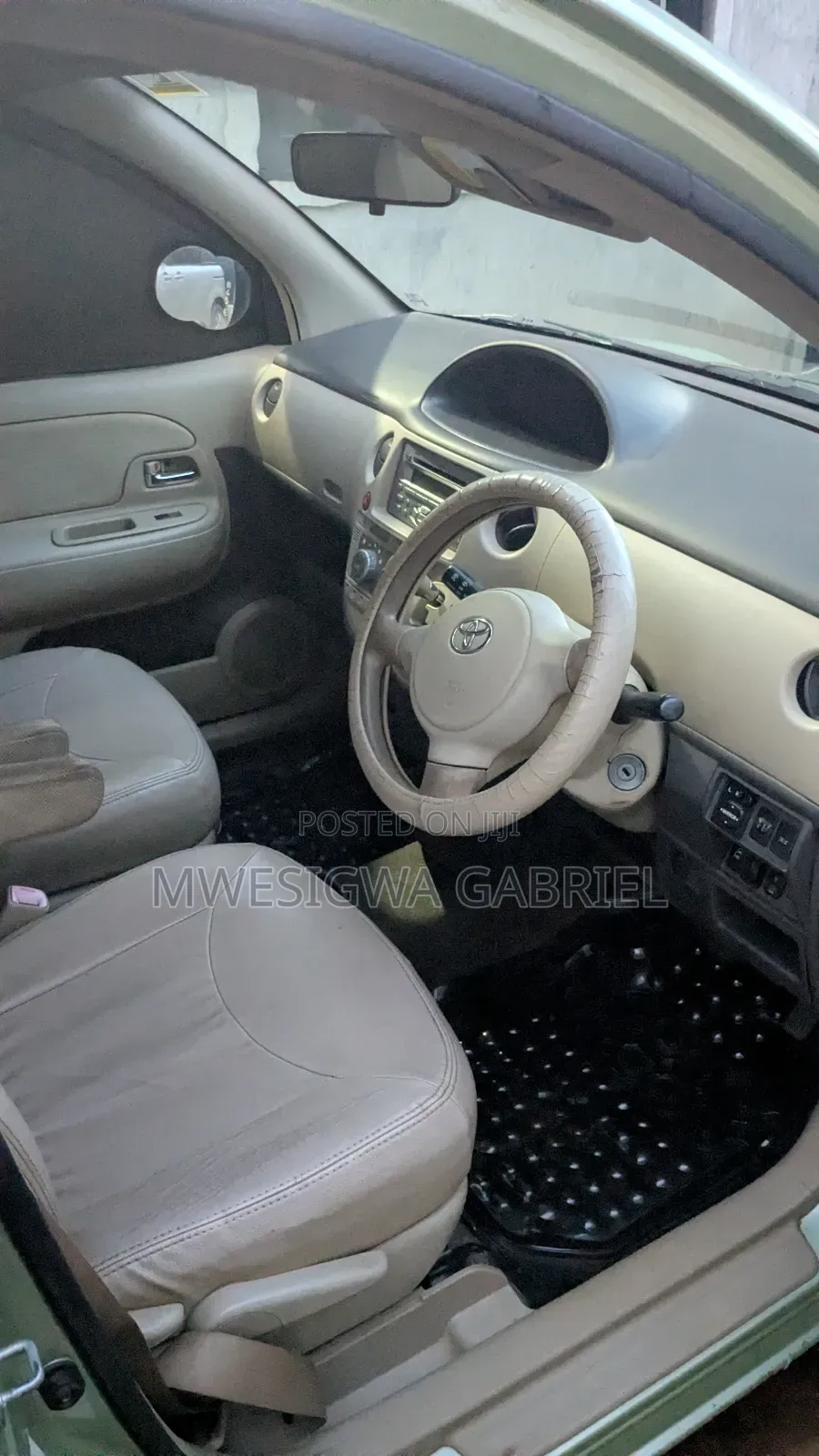 Toyota Sienta 1.5 FWD 2009 Green