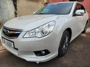 Subaru Legacy 2.5i Sedan CVT 2012 White