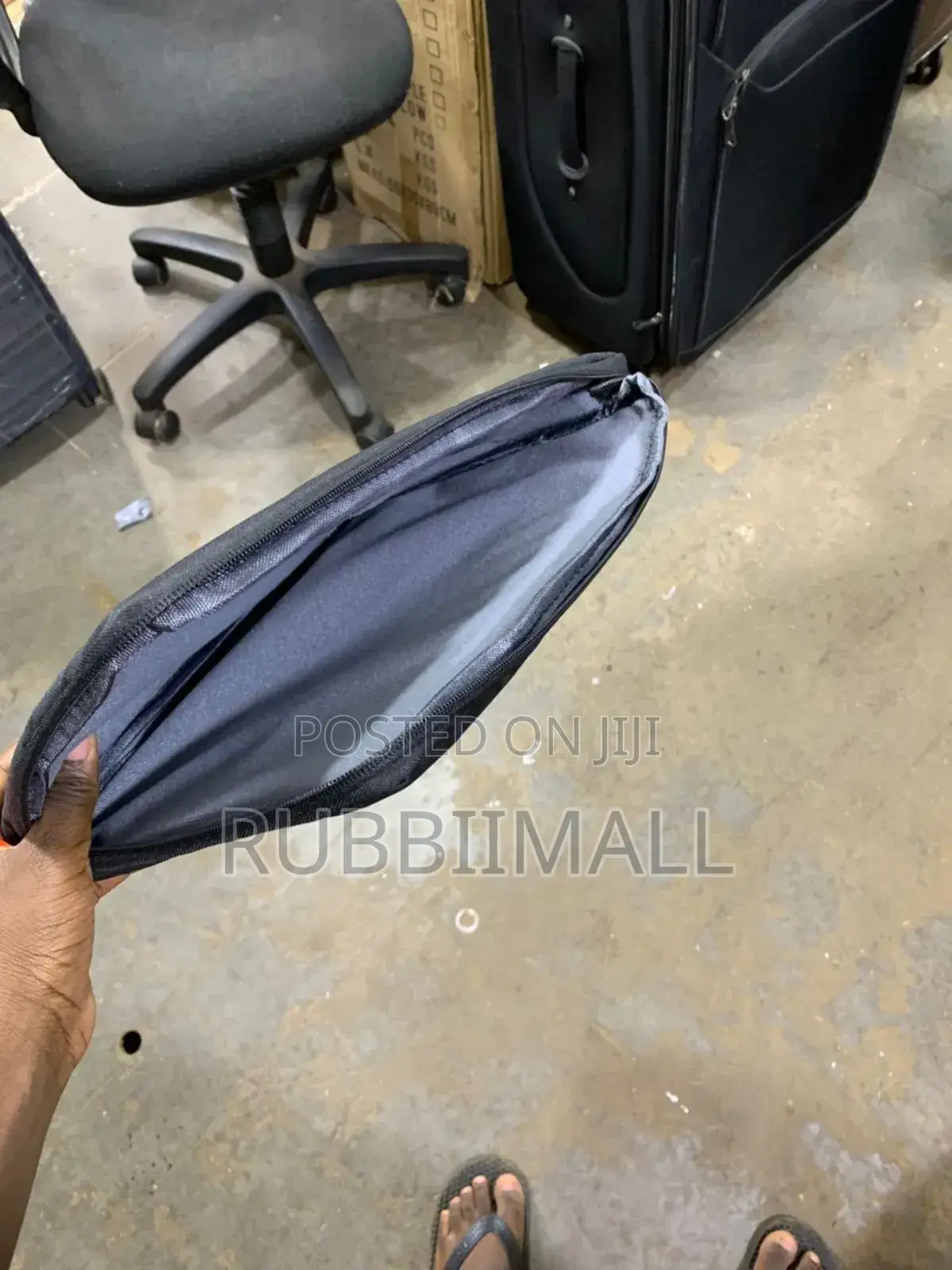Slim Carrying Bag