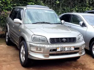 Toyota RAV4 Automatic 2000 Gray