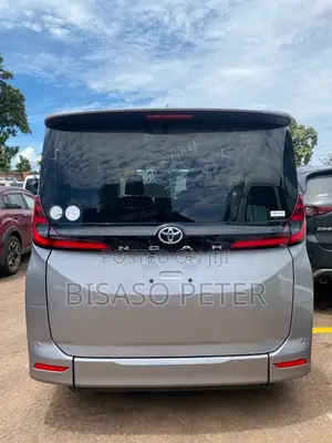 Toyota Noah 2022 Silver