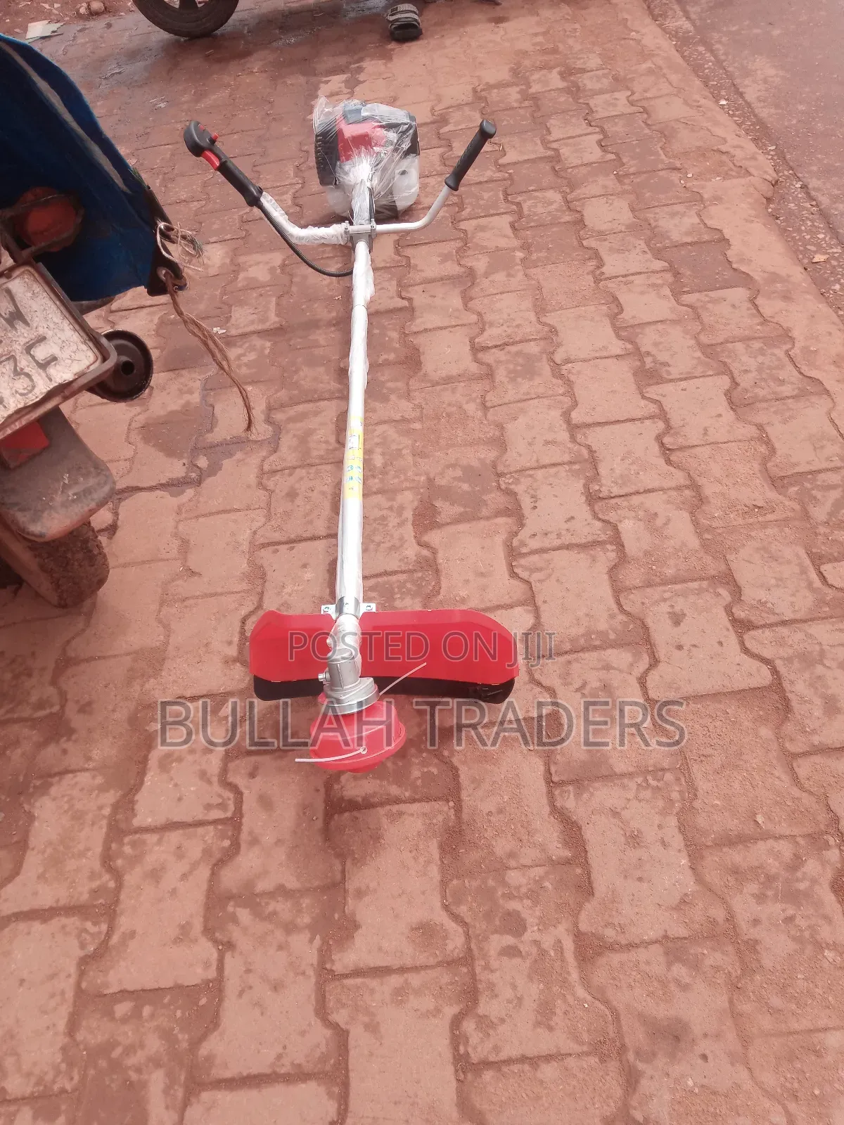 New Grass Cutters With All Accessories 2 Strock