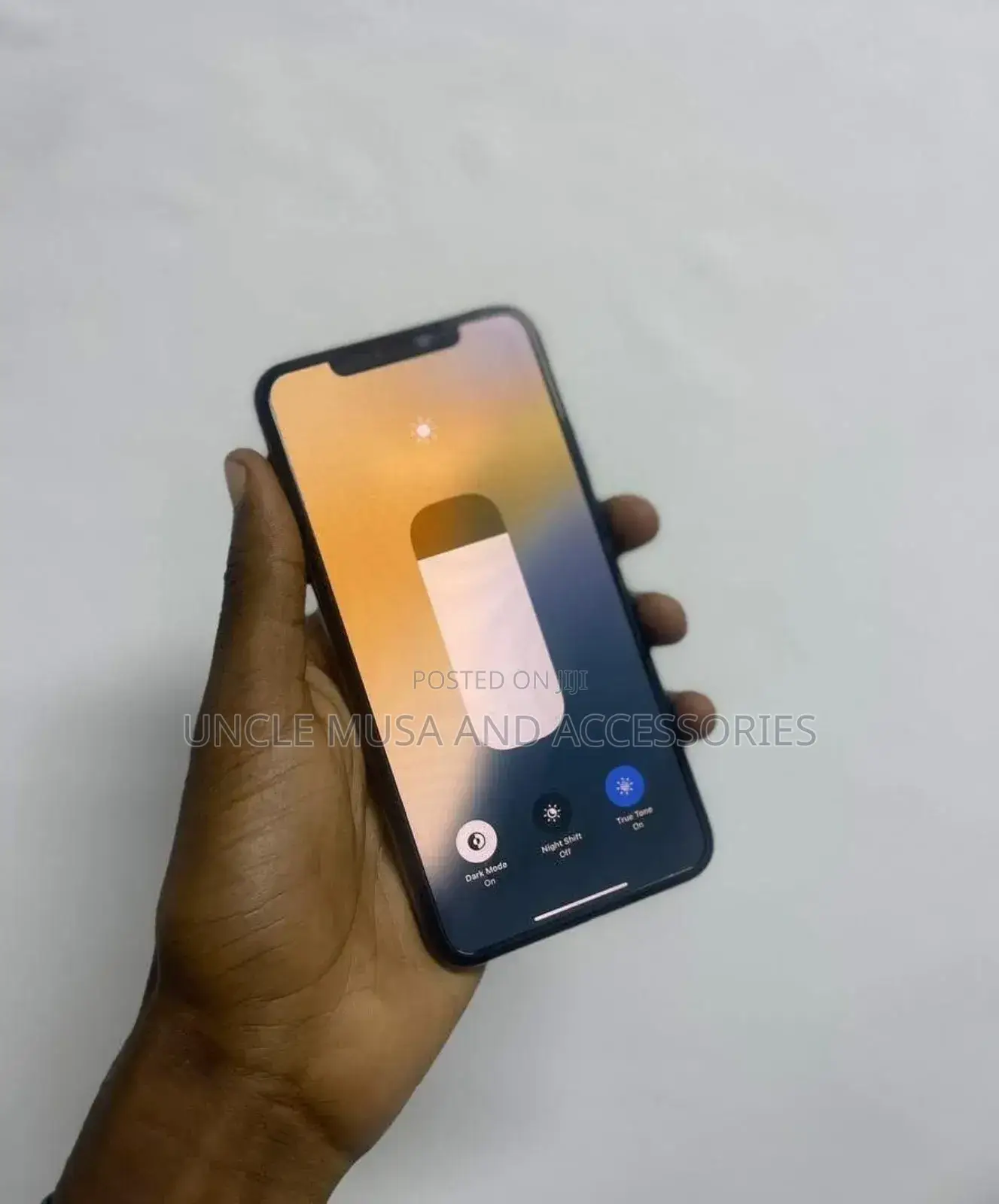 New Apple iPhone 11 64 GB Green