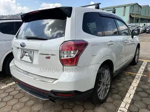 Subaru Forester 2.5i Premium PZEV 4dr SUV AWD (2.5L 4cyl CVT) 2015 White