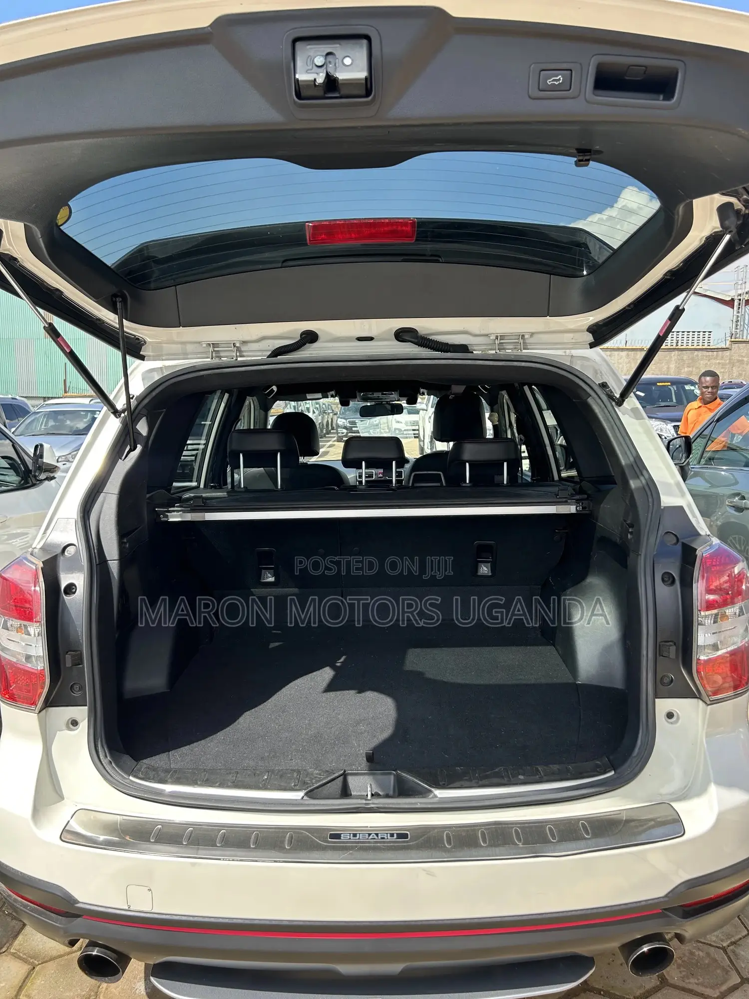 Subaru Forester 2.5i Premium PZEV 4dr SUV AWD (2.5L 4cyl CVT) 2015 White
