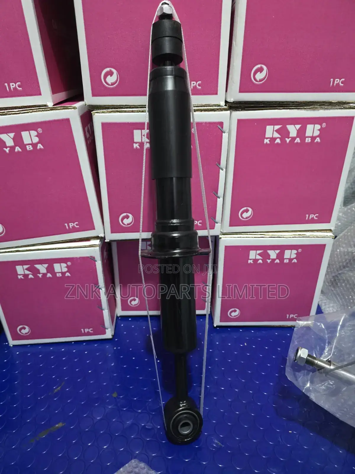 Kyb Shock Absorbers for All Cars Noah, Hilux , Subaru, Mazda Etc