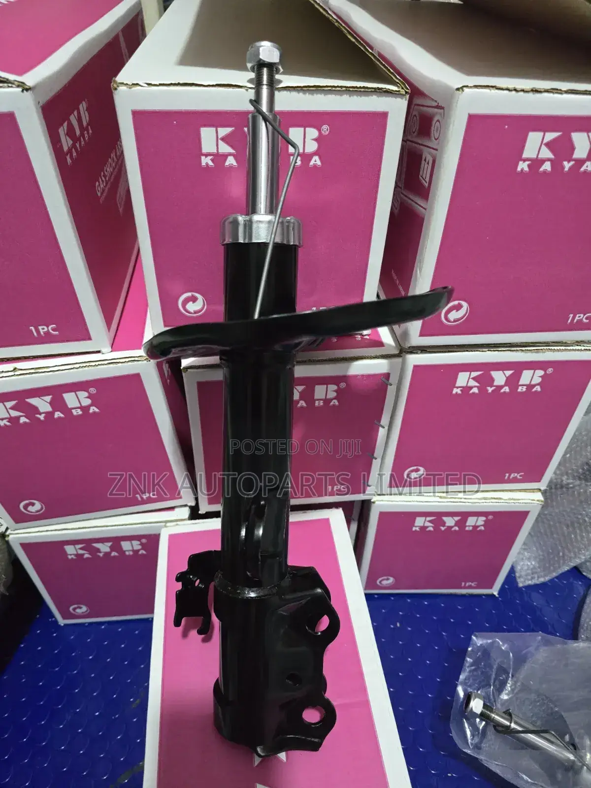 Kyb Shock Absorbers for All Cars Noah, Hilux , Subaru, Mazda Etc