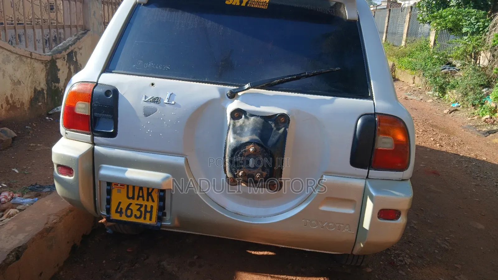 Toyota RAV4 1999 White