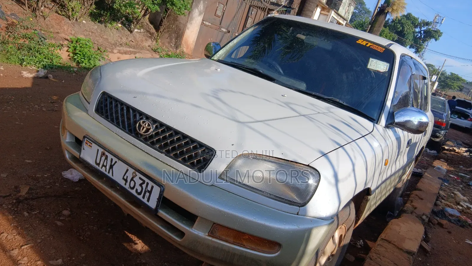 Toyota RAV4 1999 White