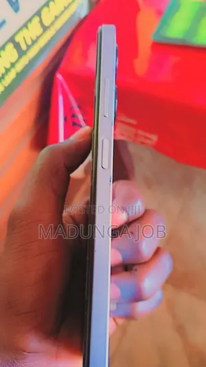 Infinix Hot 30i 128 GB Silver
